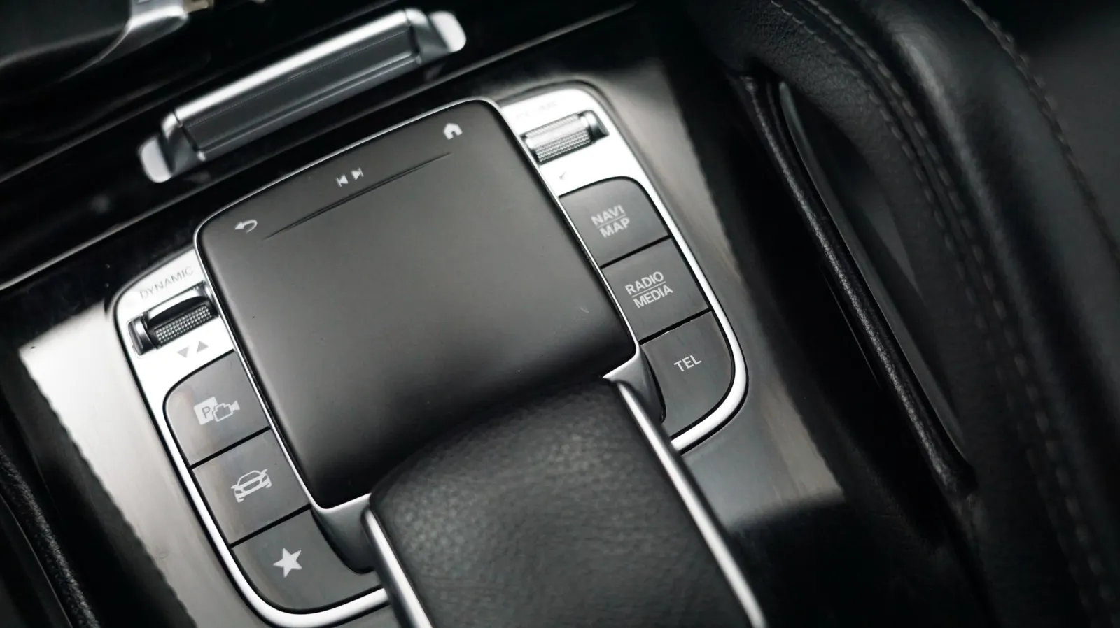 Mercedes-Benz GLE photo 22