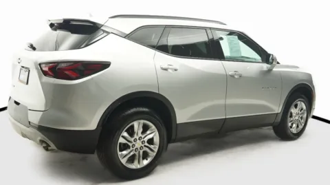 More photos of 2021 Chevrolet Blazer LT at Auto City, CA