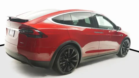 More photos of 2018 Tesla Model X 100D at Auto City, CA