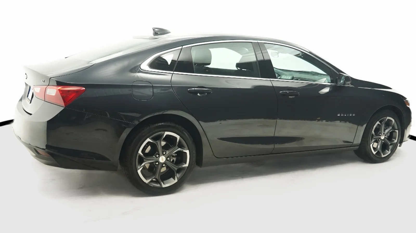 More photos of 2023 Chevrolet Malibu LT at Auto City, CA