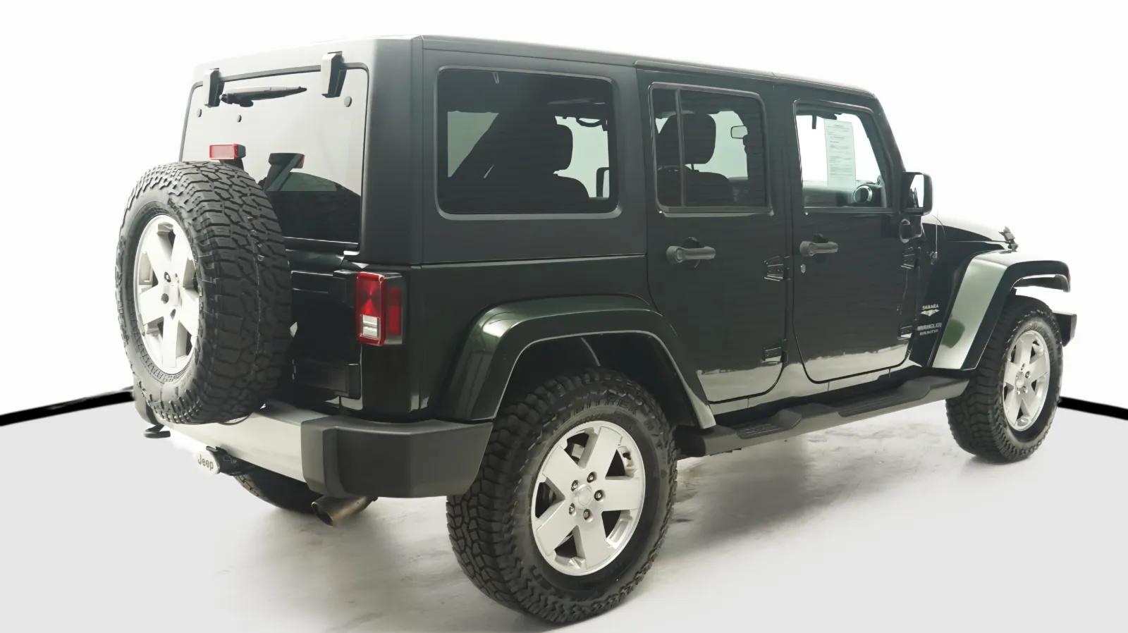 More photos of 2011 Jeep Wrangler Unlimited Sahara at Auto City, CA