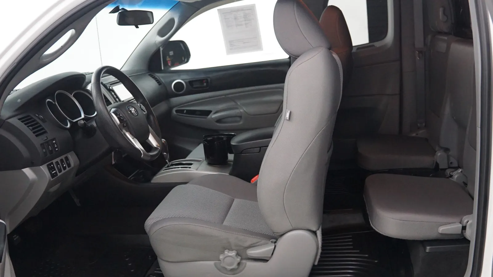 More photos of 2017 Toyota Tacoma SR5 at Auto City, CA