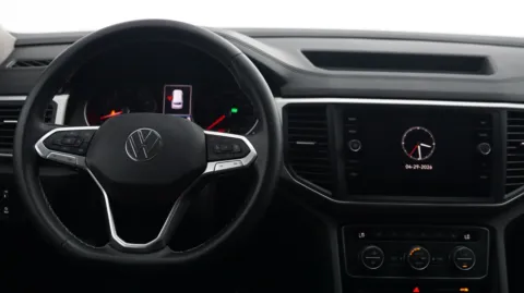 More photos of 2021 Volkswagen Atlas 3.6L V6 SE w/Technology at Auto City, CA