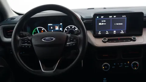 More photos of 2023 Ford Maverick XLT at Auto City, CA