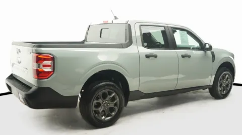More photos of 2023 Ford Maverick XLT at Auto City, CA