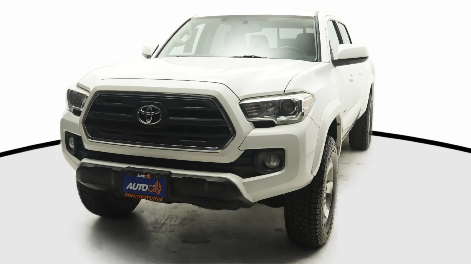 White 2015 Toyota Tacoma for sale in El Cajon, CA