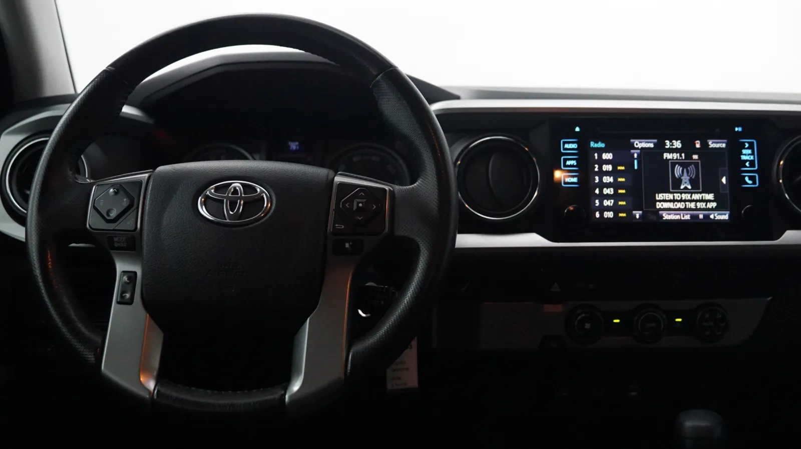 More photos of 2015 Toyota Tacoma at Auto City, CA
