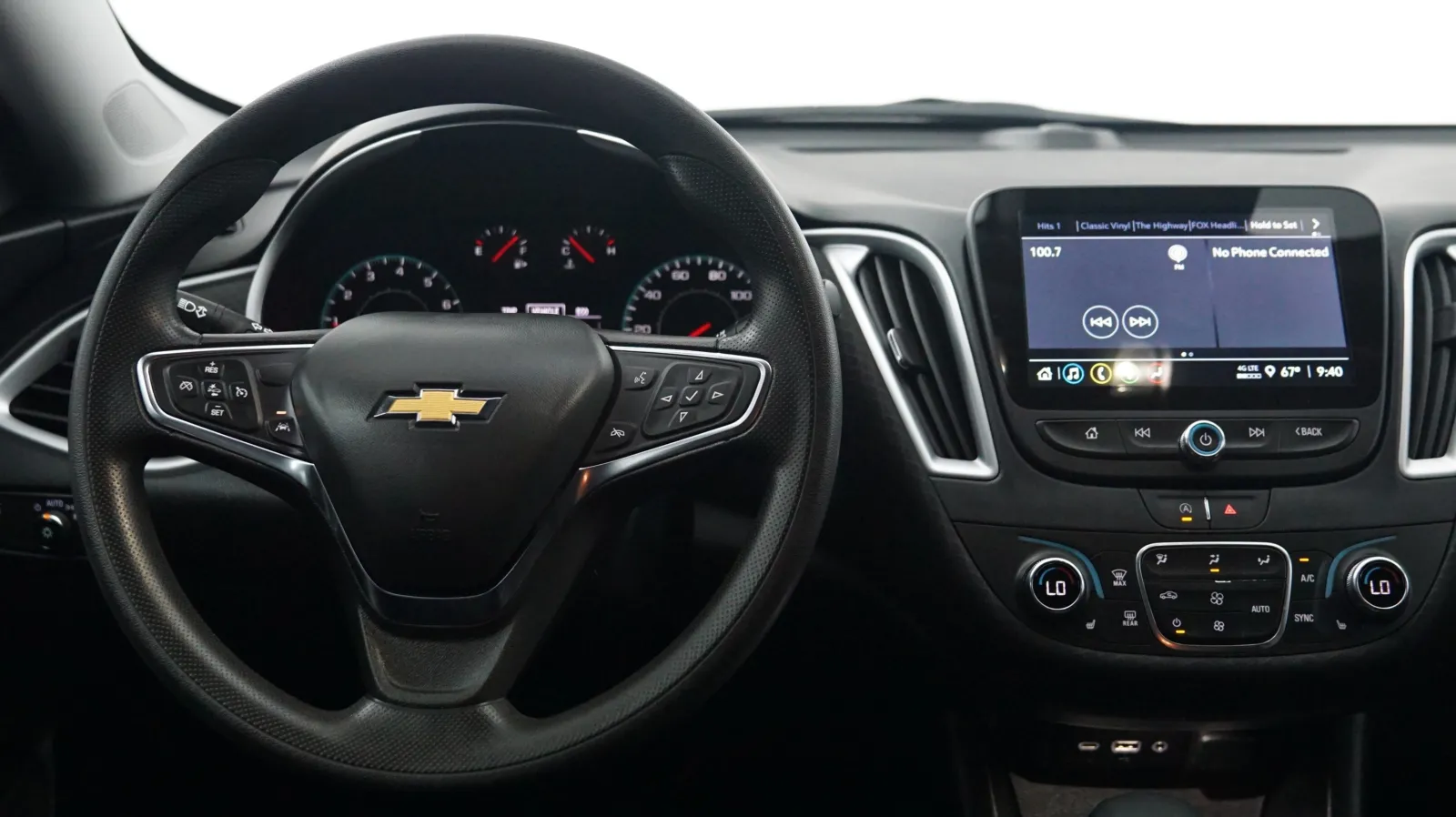 More photos of 2023 Chevrolet Malibu LT at Auto City, CA