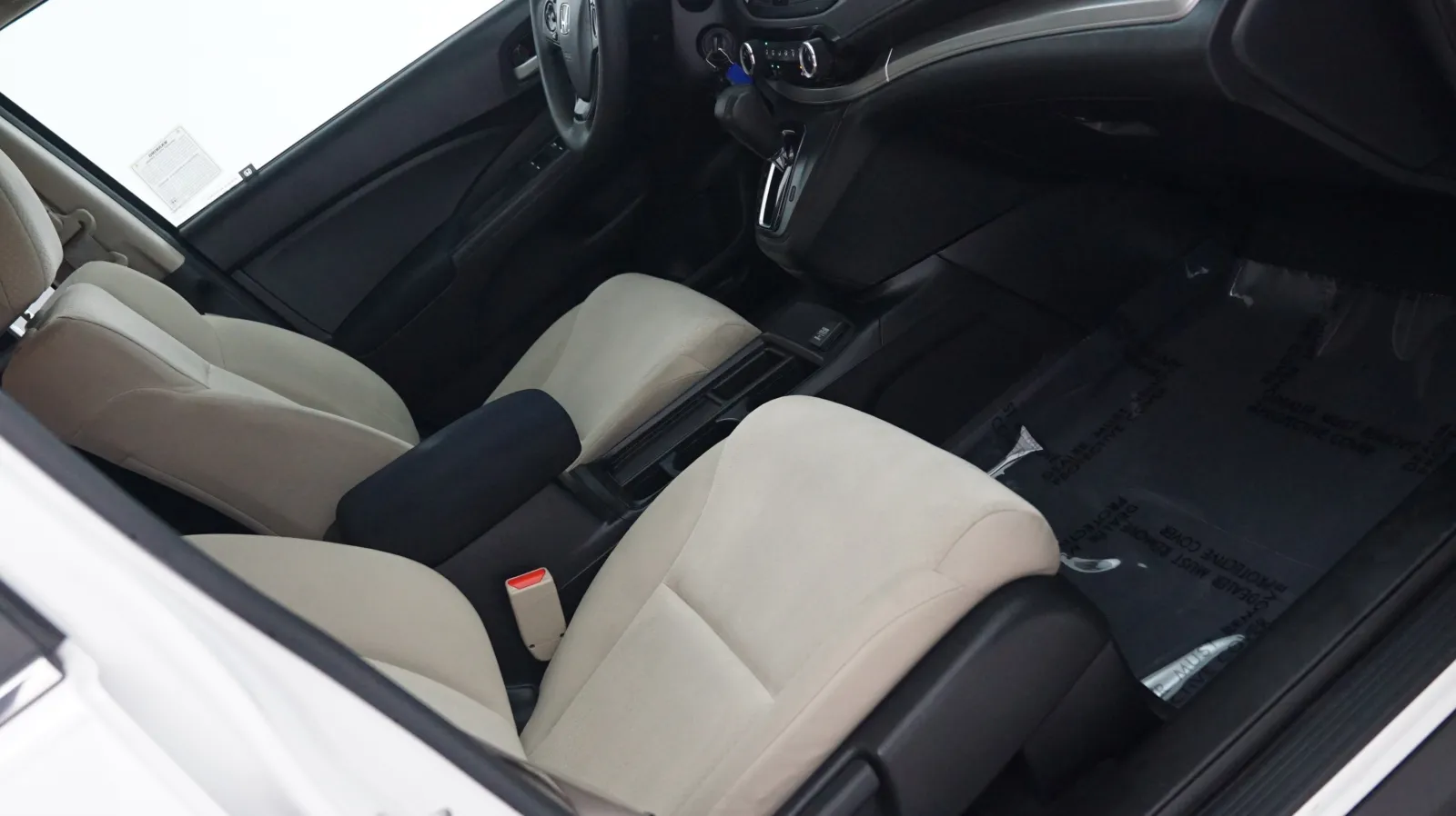 More photos of 2016 Honda CR-V SE at Auto City, CA