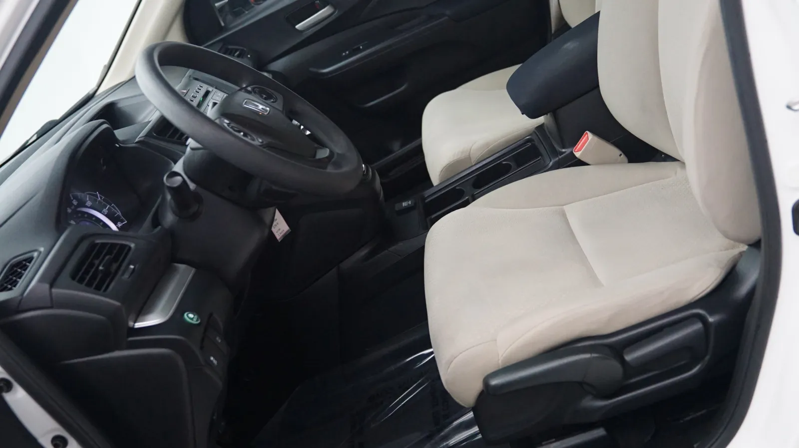 More photos of 2016 Honda CR-V SE at Auto City, CA