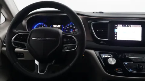 More photos of 2023 Chrysler Voyager LX at Auto City, CA