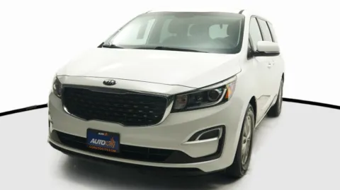 White 2019 Kia Sedona LX for sale in El Cajon, CA