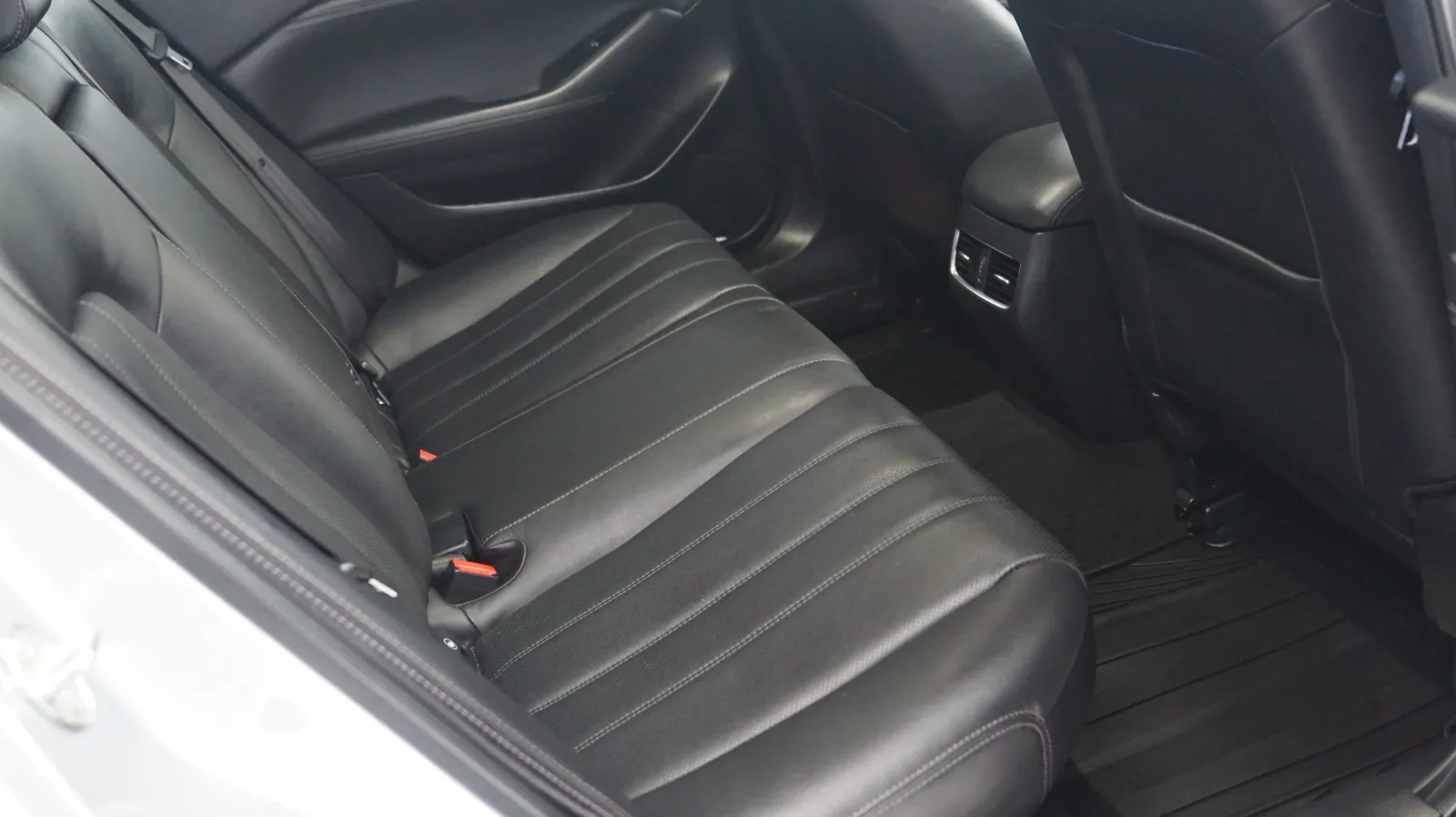 Mazda Mazda6 photo 11