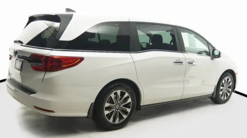 More photos of 2024 Honda Odyssey EX-L at Auto City, CA