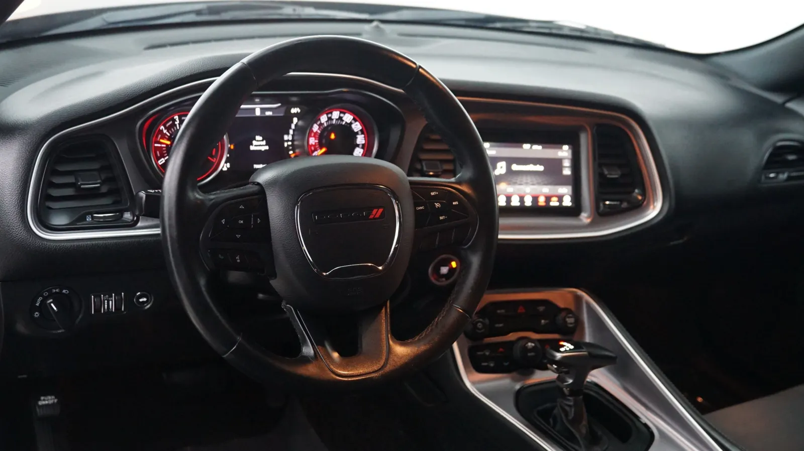 More photos of 2019 Dodge Challenger SXT at Auto City, CA