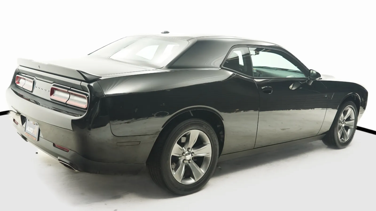 More photos of 2019 Dodge Challenger SXT at Auto City, CA