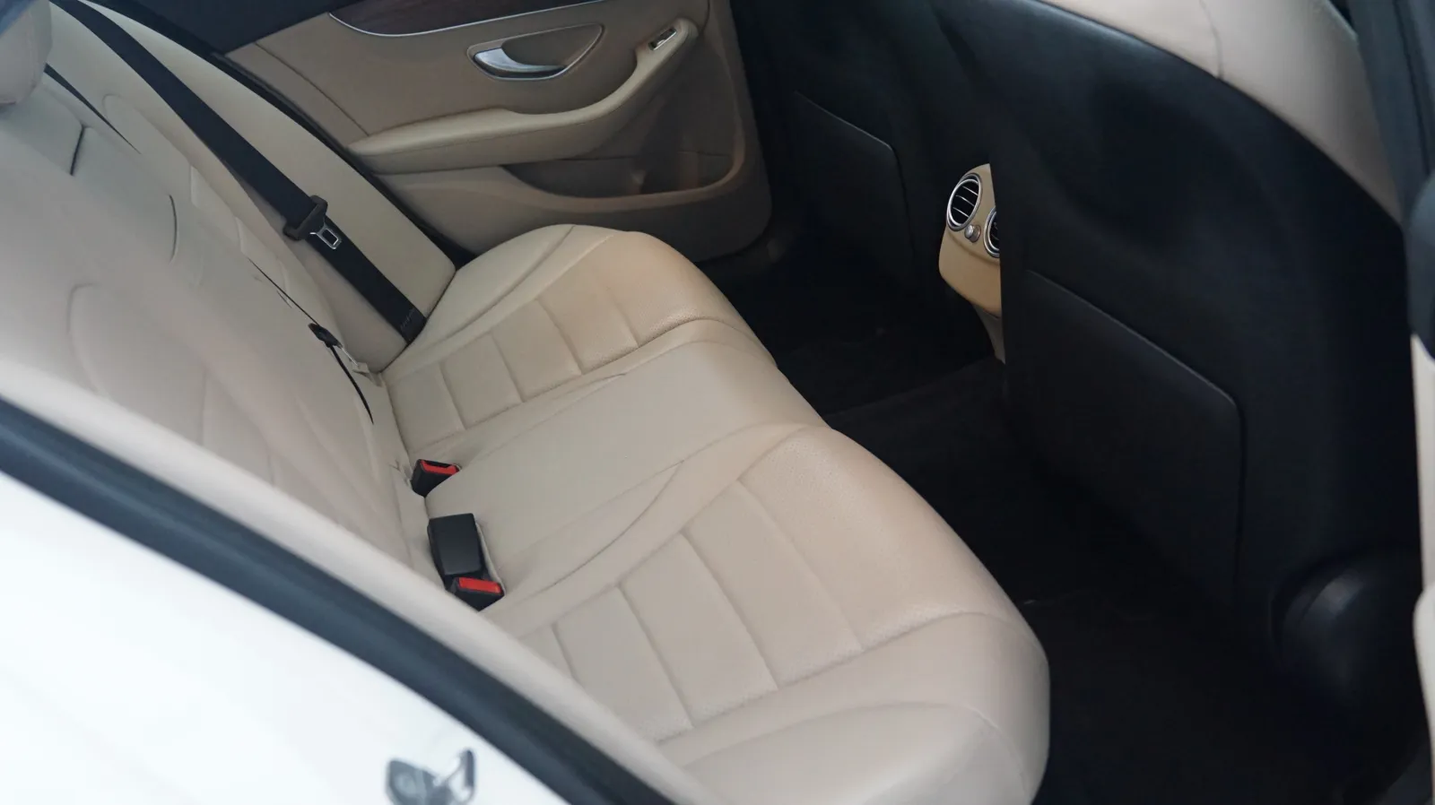 Mercedes-Benz C-Class photo 11