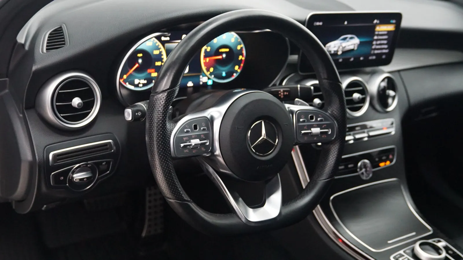 Mercedes-Benz C-Class photo 17