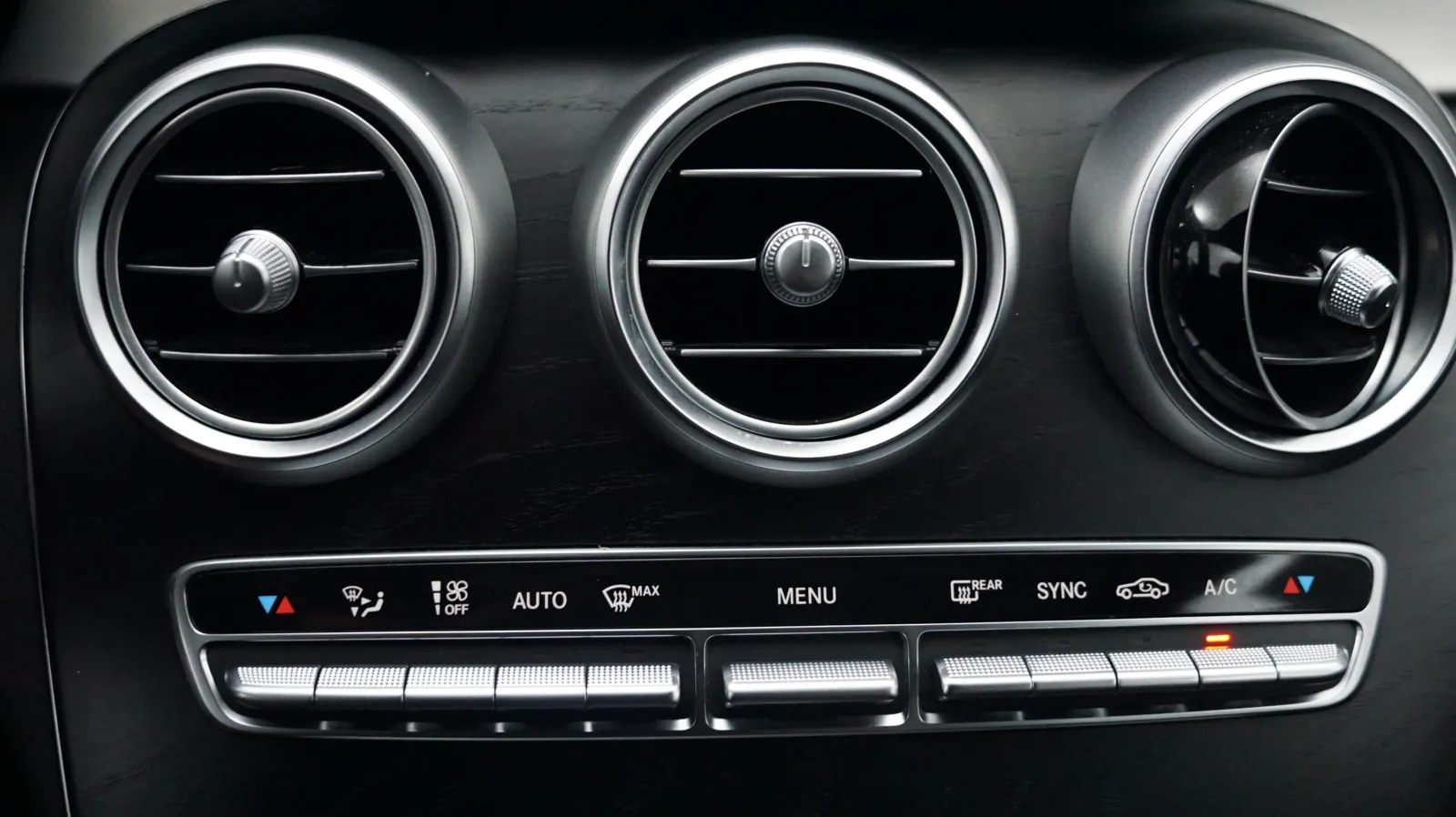Mercedes-Benz C-Class photo 22