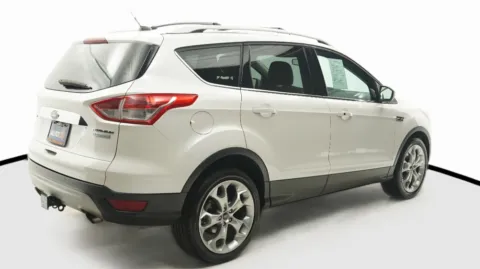 More photos of 2016 Ford Escape Titanium at Auto City, CA