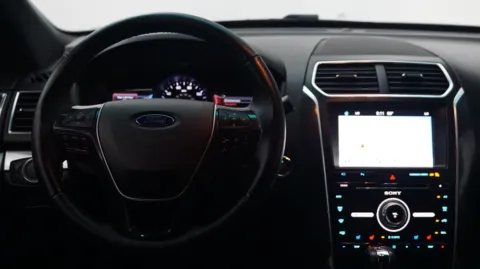More photos of 2017 Ford Explorer Limited at Auto City, CA
