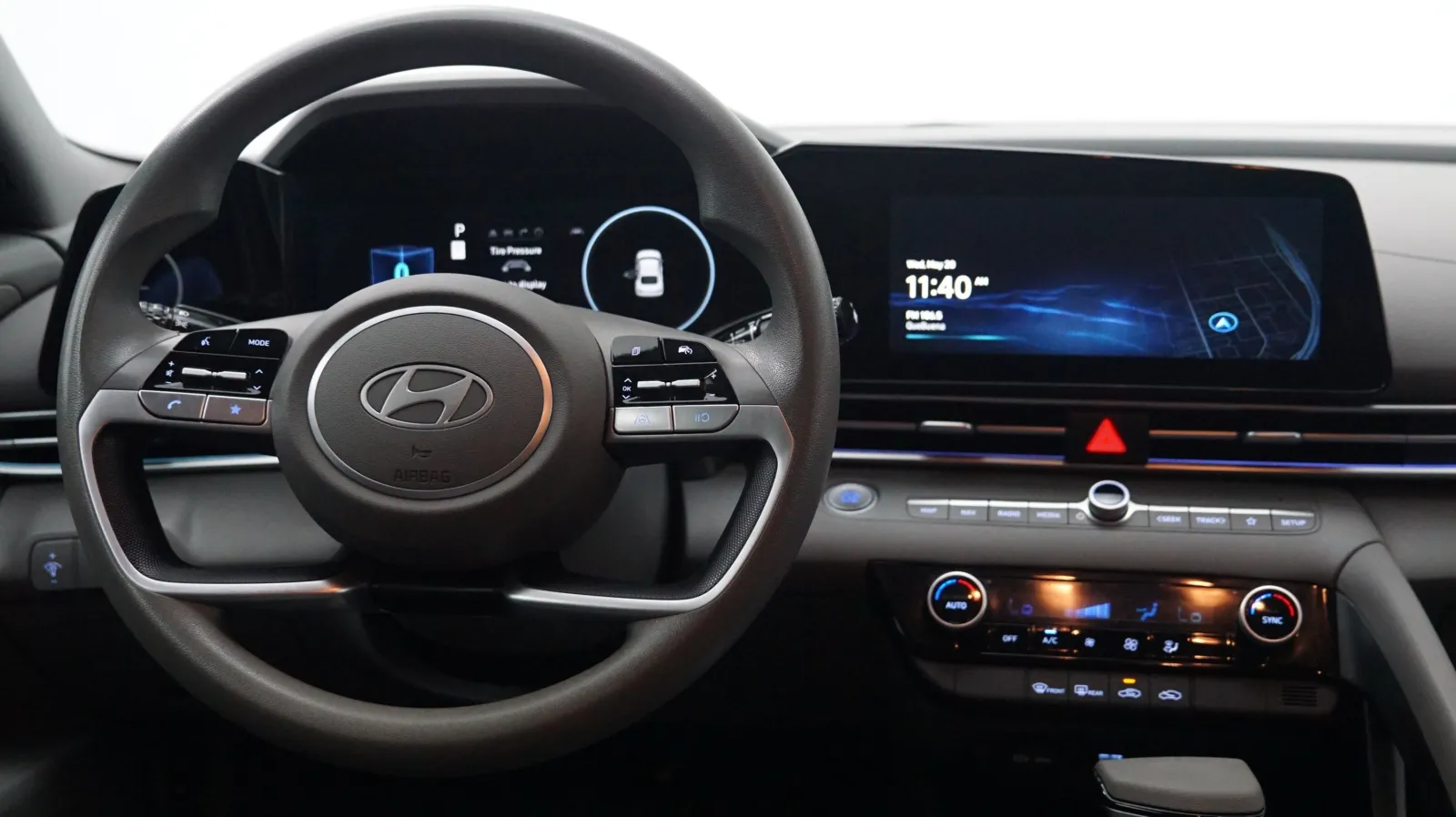 More photos of 2024 Hyundai Elantra SEL at Auto City, CA