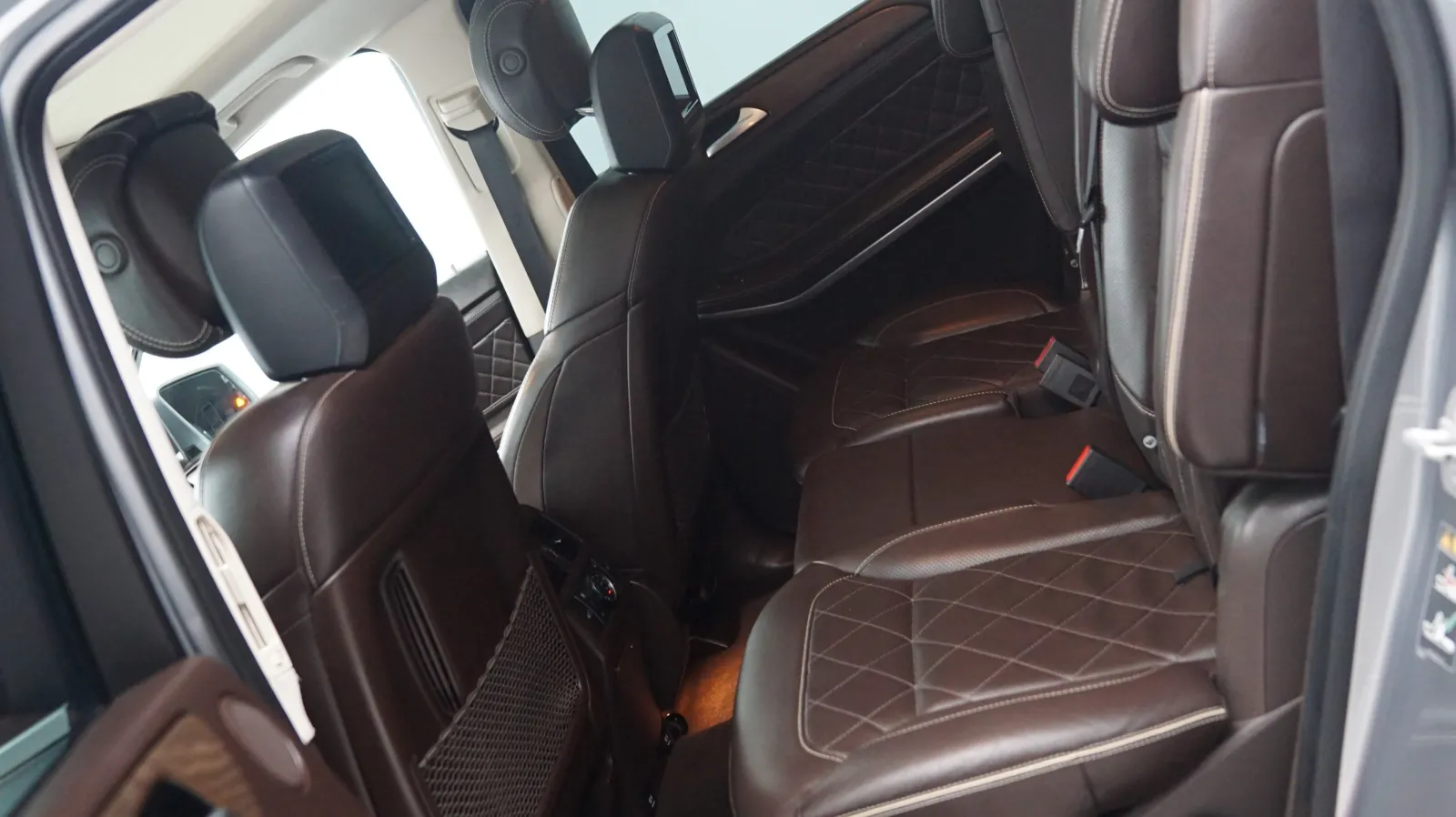 Mercedes-Benz GLS photo 12