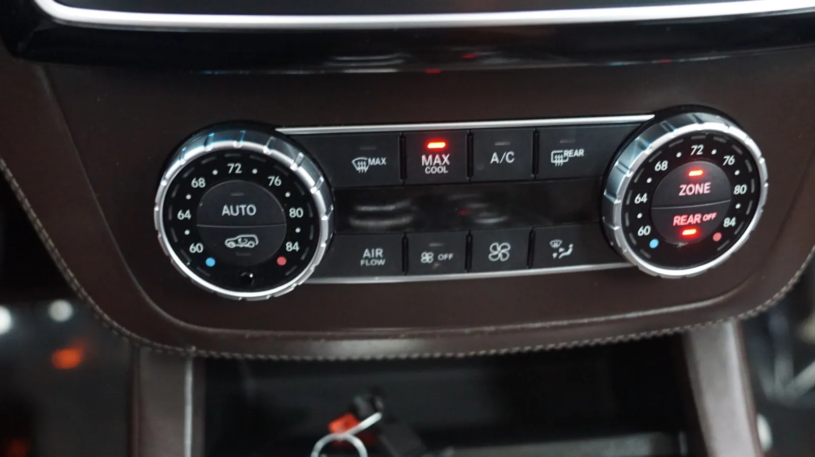 Mercedes-Benz GLS photo 23