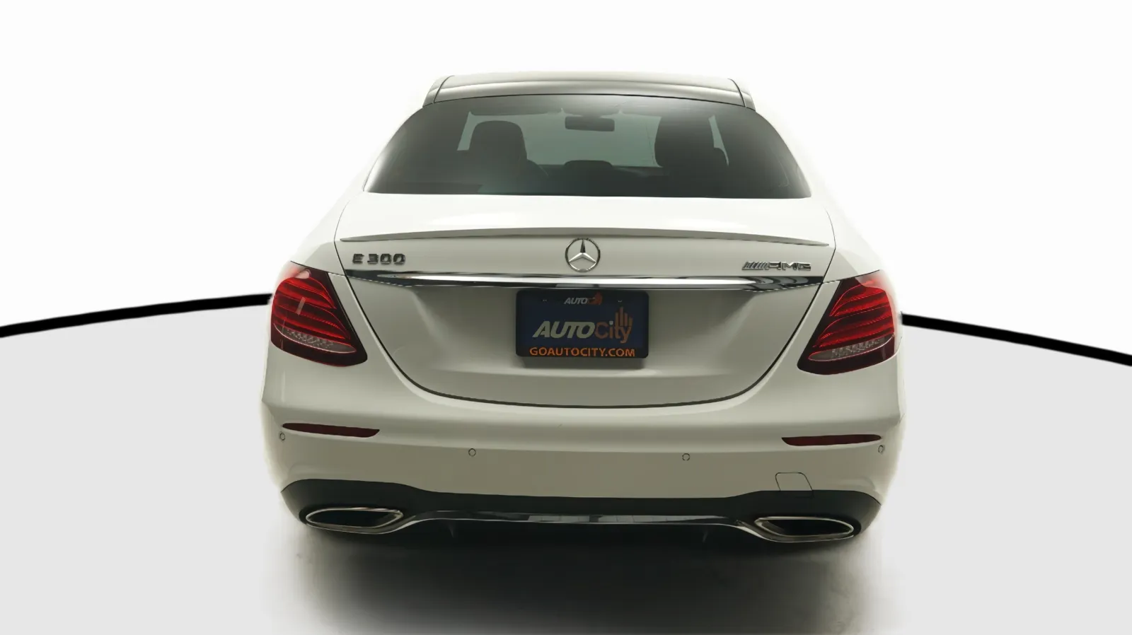 Mercedes-Benz E-Class photo 10