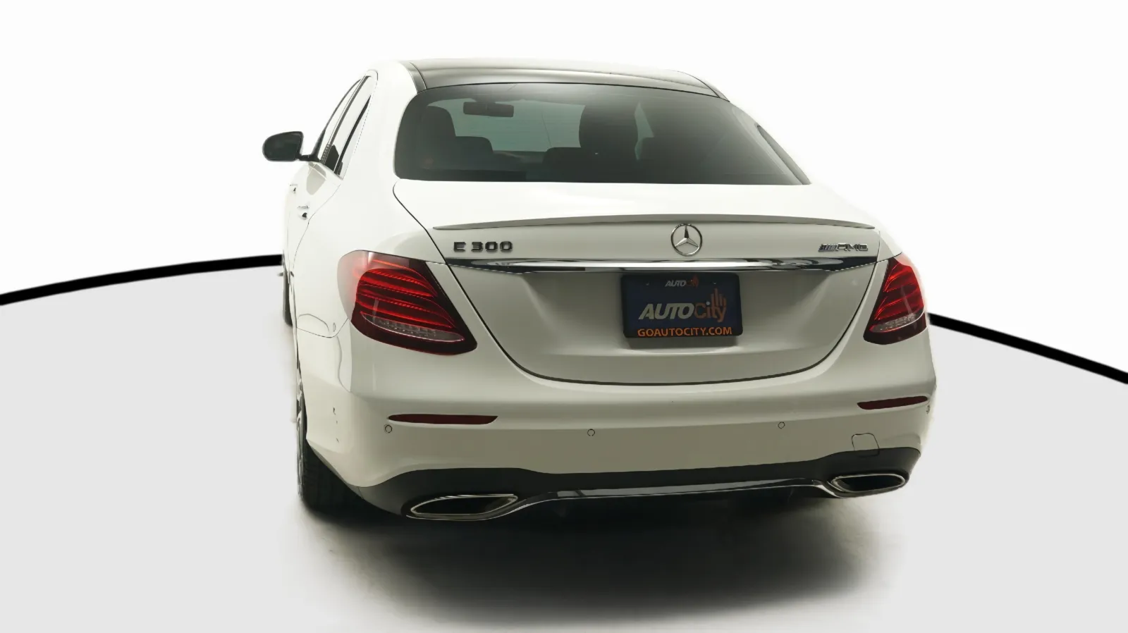 Mercedes-Benz E-Class photo 13