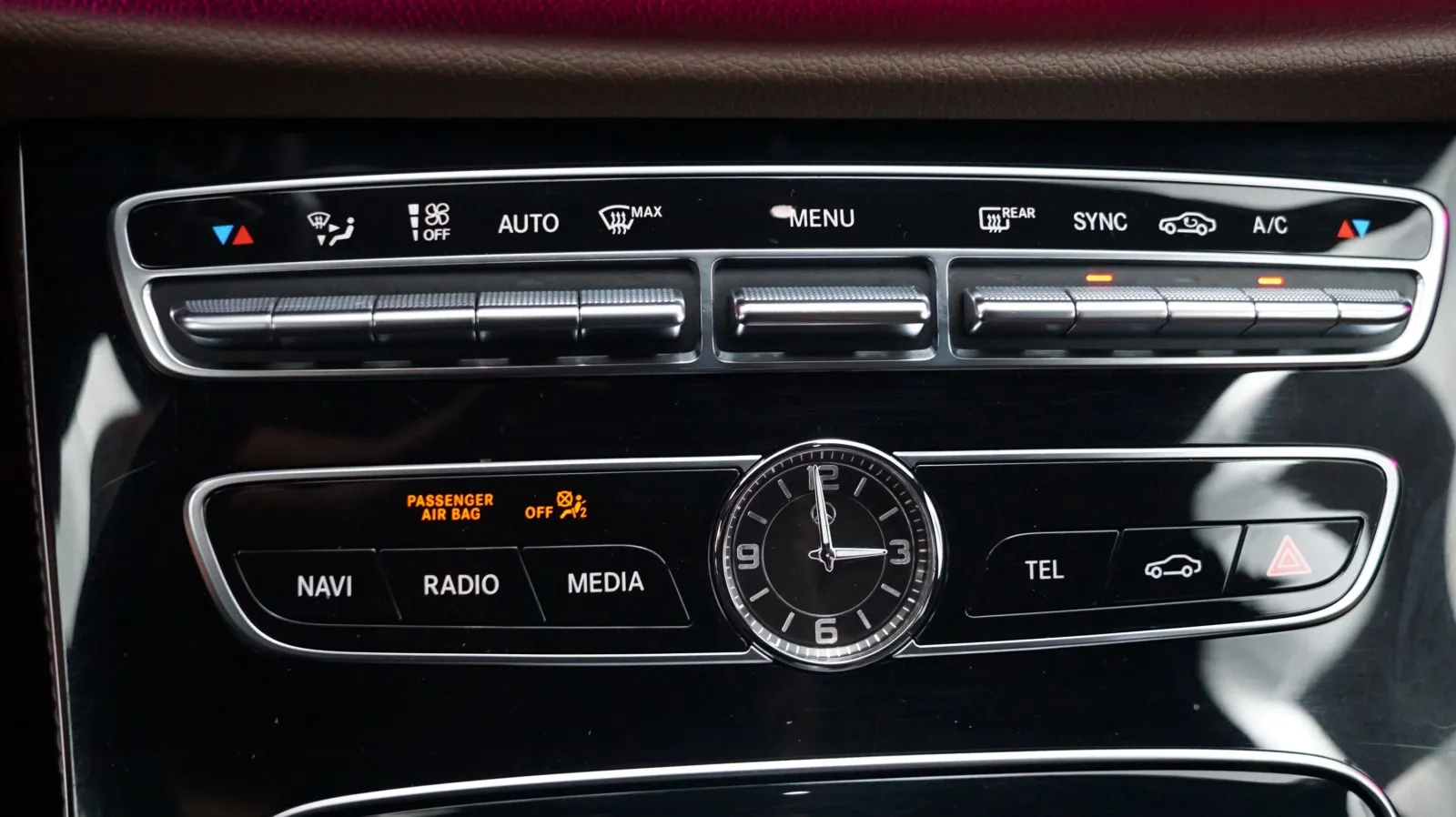 Mercedes-Benz E-Class photo 21