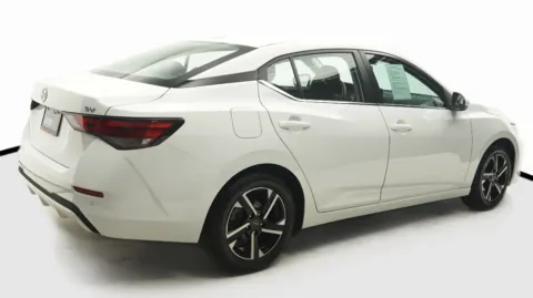 More photos of 2024 Nissan Sentra SV at Auto City, CA