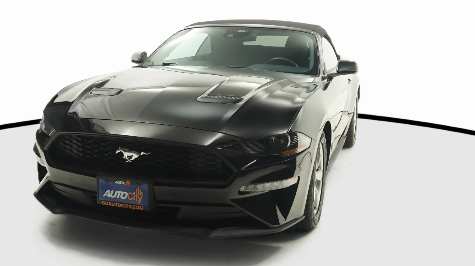 2023 Ford Mustang EcoBoost Convertible's photo