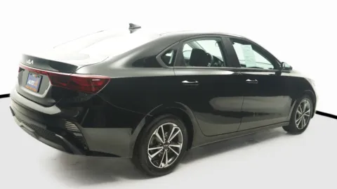 More photos of 2024 Kia Forte LXS at Auto City, CA