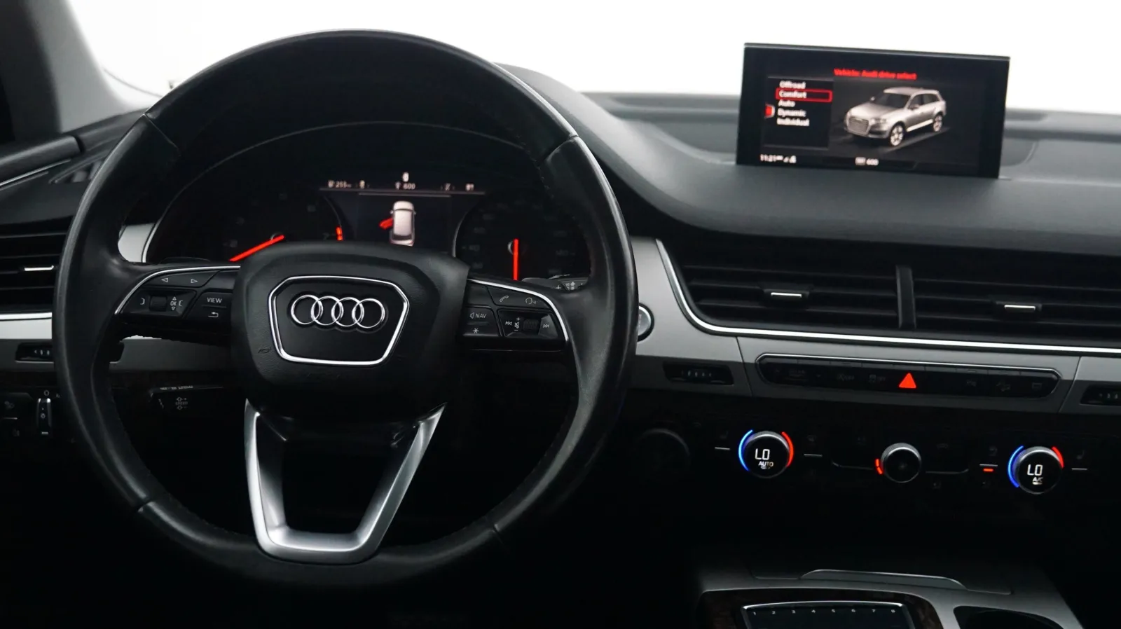 More photos of 2019 Audi Q7 Premium at Auto City, CA