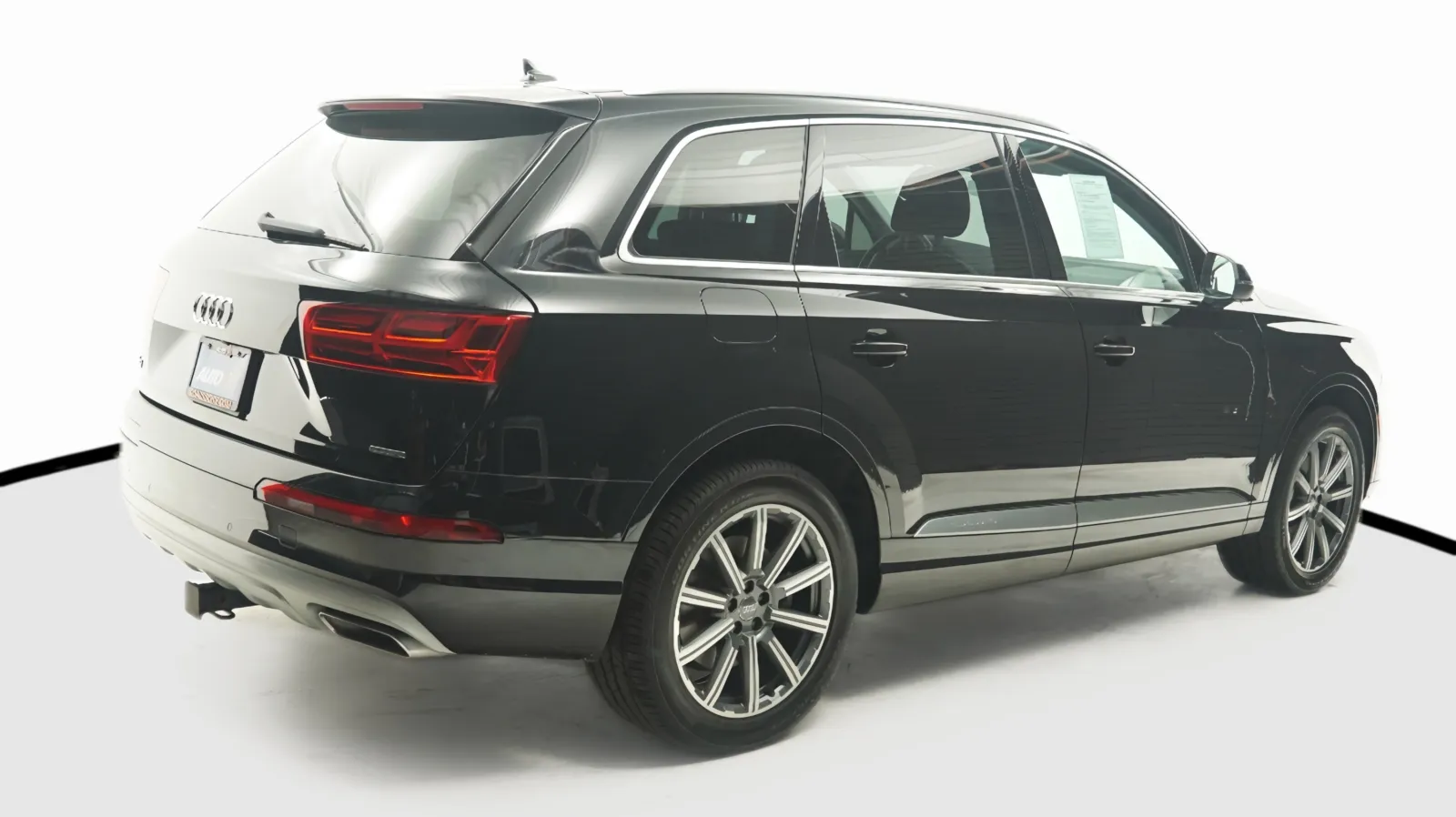 More photos of 2019 Audi Q7 Premium at Auto City, CA