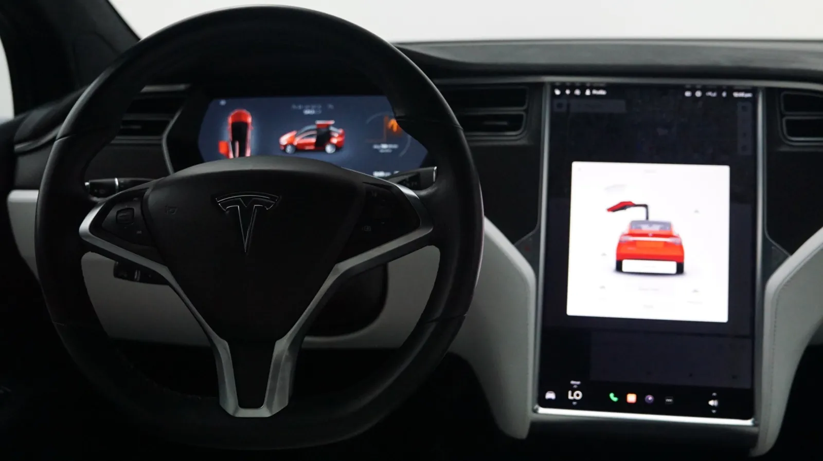 More photos of 2017 Tesla Model X 90D at Auto City, CA