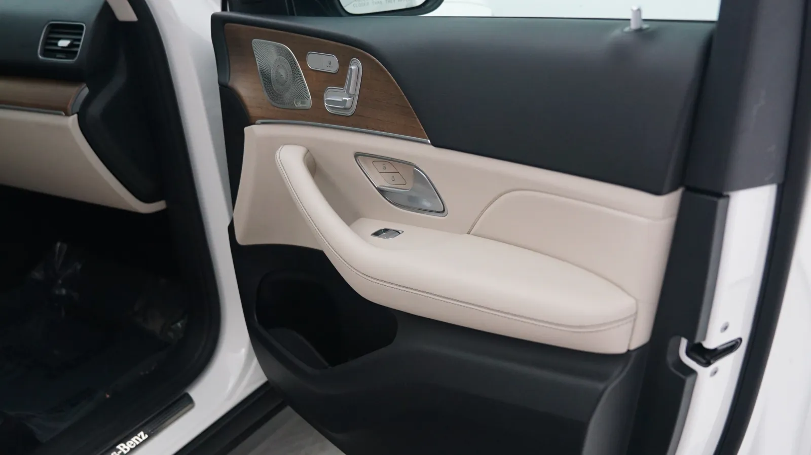 Mercedes-Benz GLE photo 14