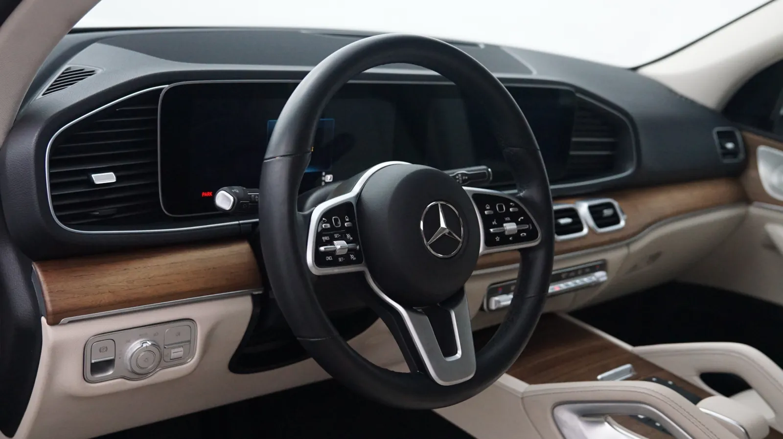Mercedes-Benz GLE photo 16