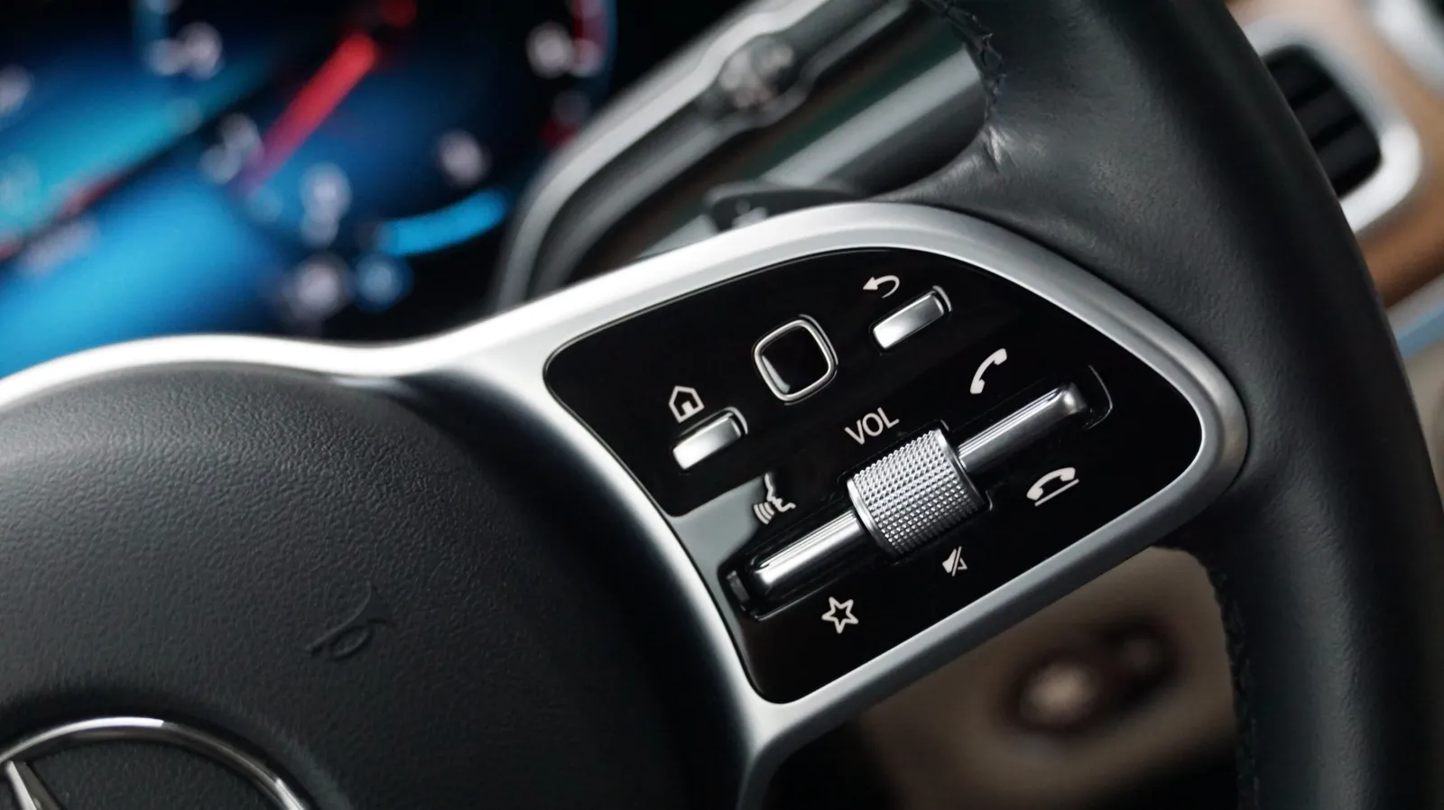 Mercedes-Benz GLE photo 19