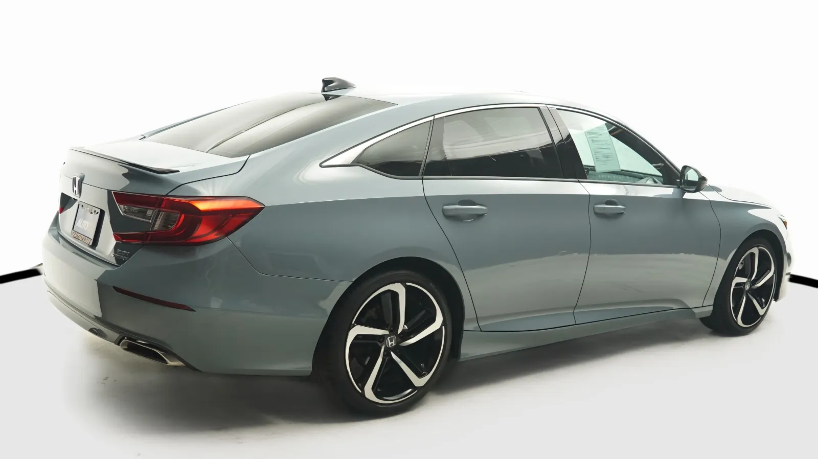 More photos of 2022 Honda Accord Sport at Auto City, CA