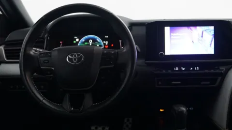 More photos of 2025 Toyota Camry SE at Auto City, CA