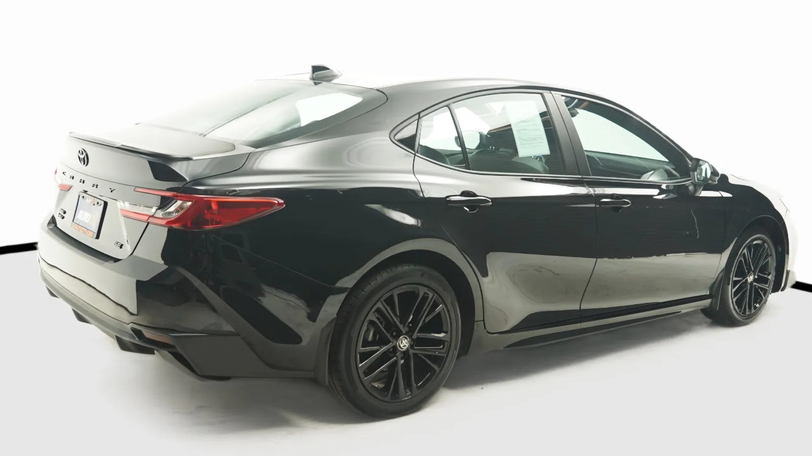 More photos of 2025 Toyota Camry SE at Auto City, CA