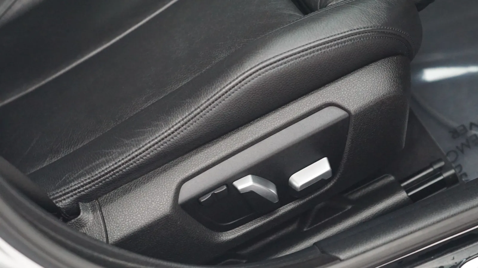 BMW 4 Series photo 14