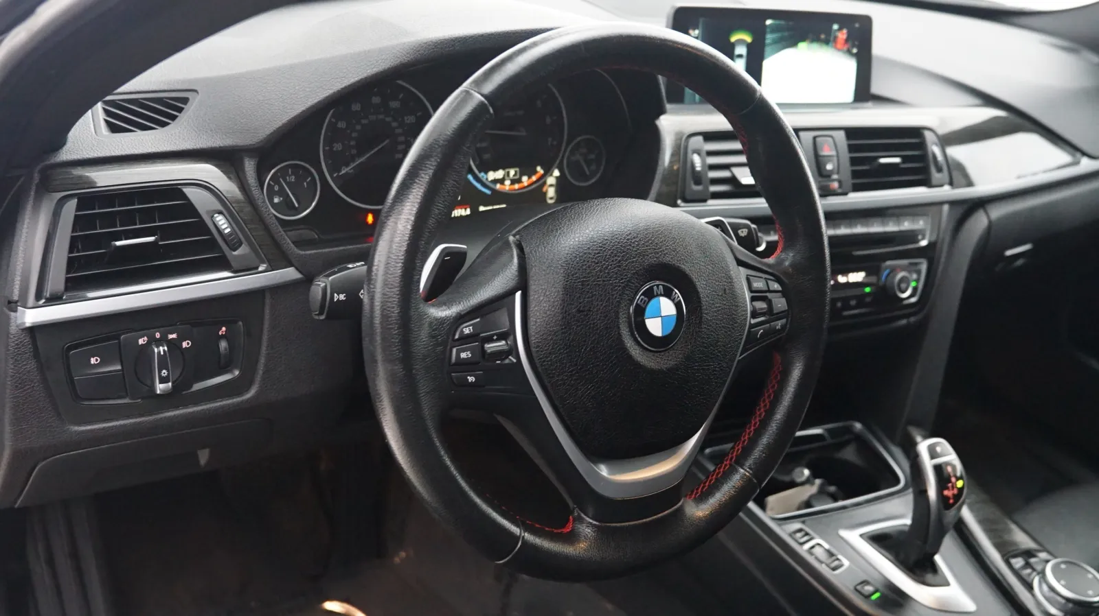BMW 4 Series photo 17