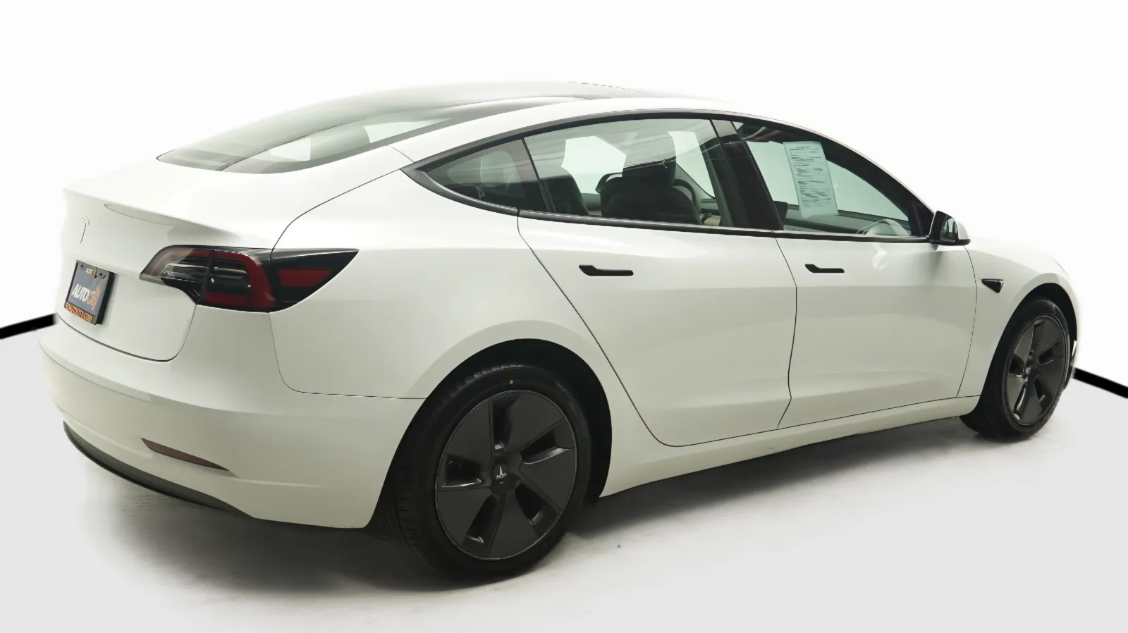 More photos of 2023 Tesla Model 3 at Auto City, CA