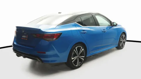 More photos of 2023 Nissan Sentra SR at Auto City, CA