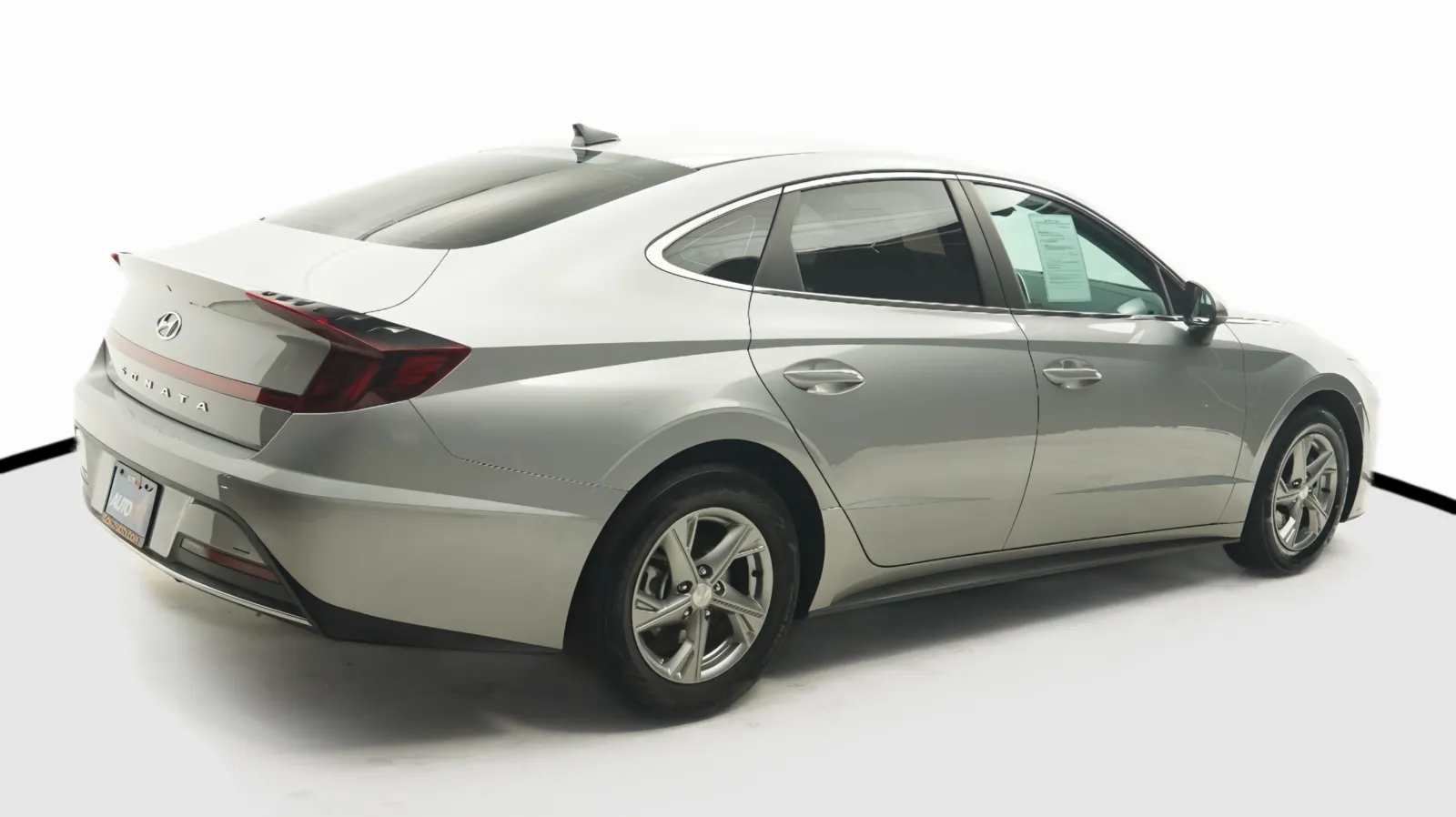 More photos of 2023 Hyundai Sonata SE at Auto City, CA