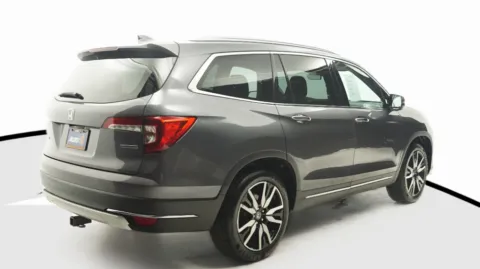 More photos of 2019 Honda Pilot Touring 8-Passenger at Auto City, CA