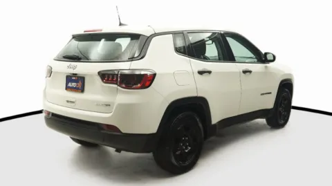 More photos of 2020 Jeep Compass Sport at Auto City, CA